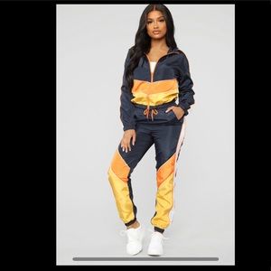 Brand new Two piece women’s tracksuit